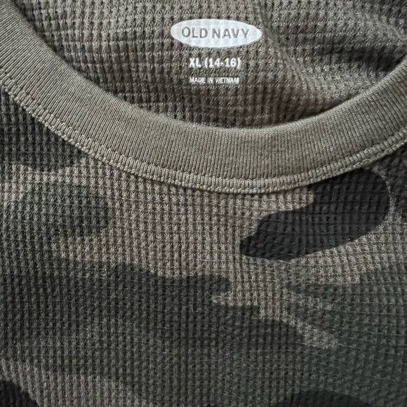 Bundle of 2 Old Navy Light Weight Thermal Long Sleeve Tees - Picture 2 of 4